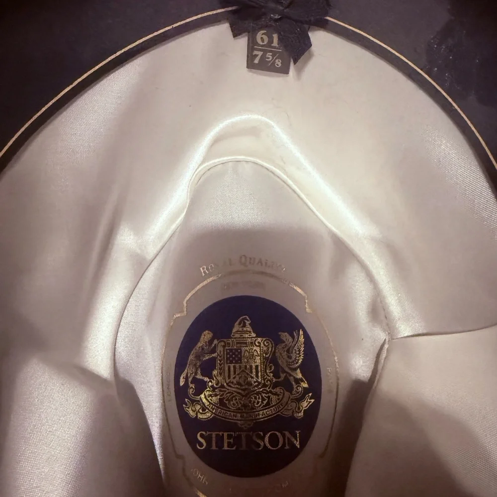 Stetson Gray Fedora with Elegant Lining - Picture 5 of 5